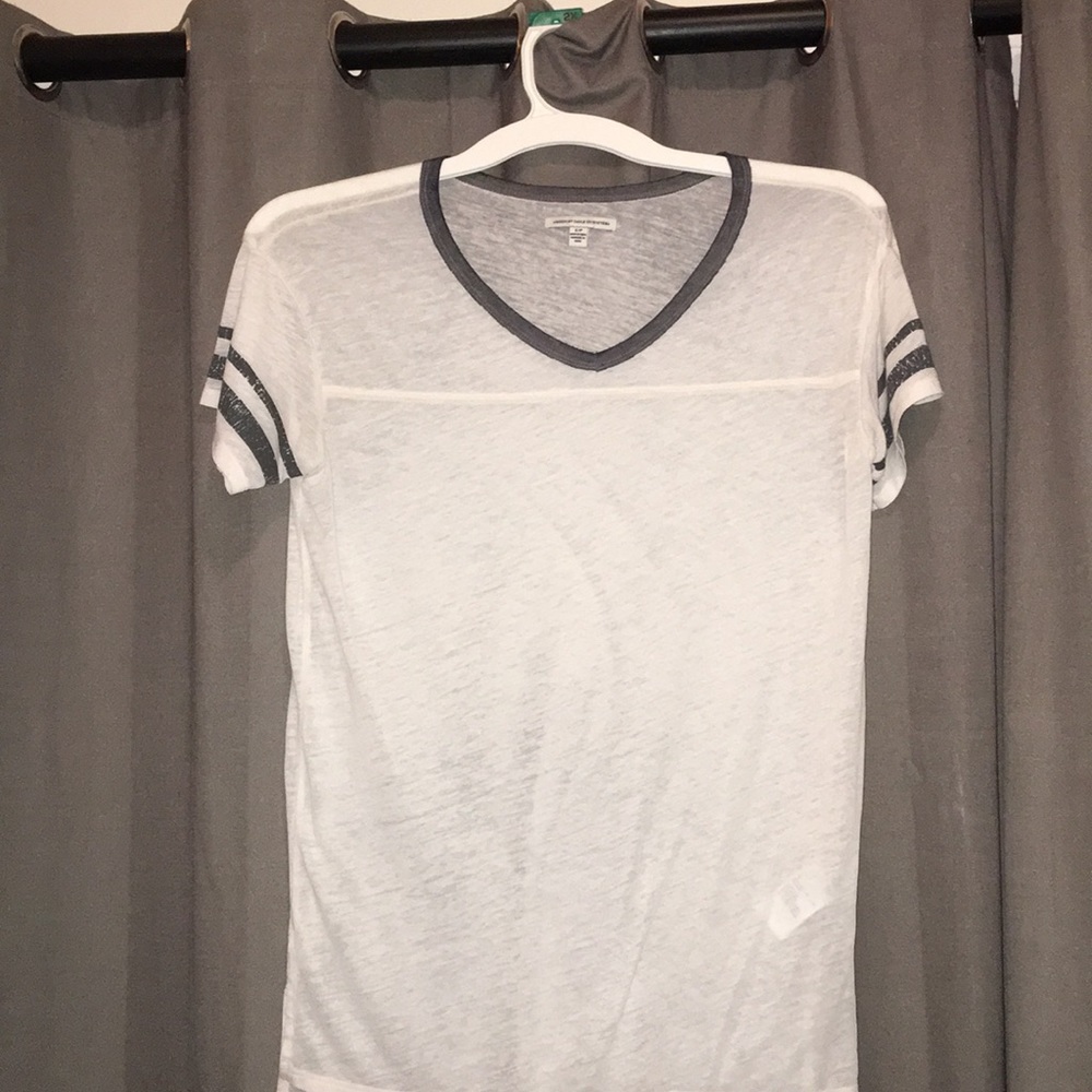 American Eagle short sleeve shirt